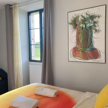 A La Ferme, Proche De Sarlat Et Des Sites Touristiques En Perigord *