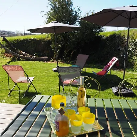 Domaine Les Batuts En Perigord Nature Detente Et Proche Des Sites Touristiques Holiday home Cenac-et-Saint-Julien
